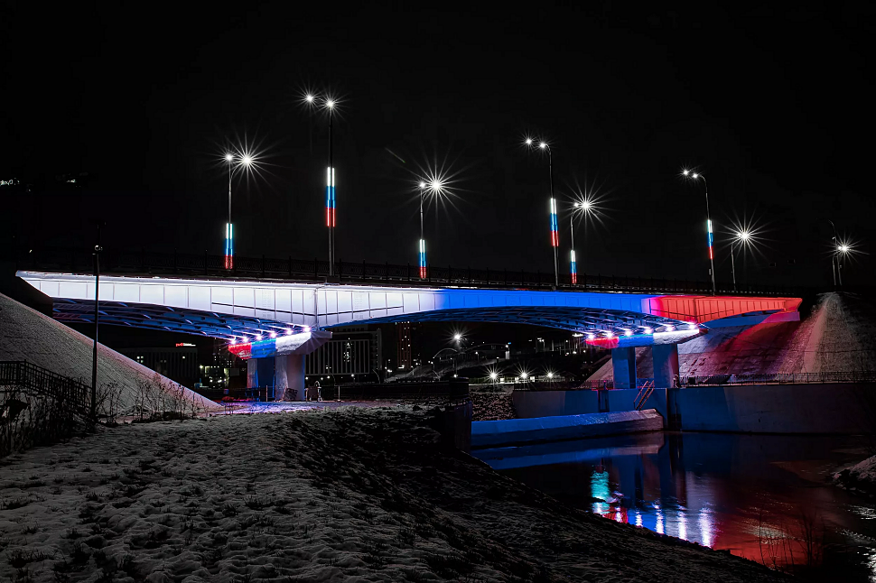 Освещение университетского моста